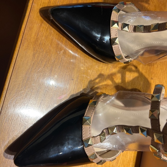 BCBG Black Patent & Tan Studded slingback heels Sz 9 - Picture 6 of 12